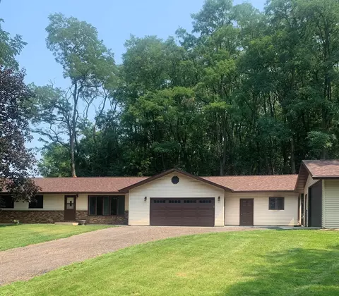 n5688 Hickory Hill Lane, Green Lake, WI 54941