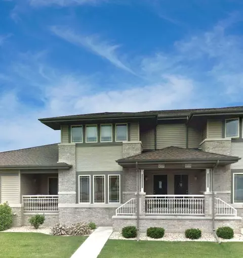 1529 Smithfield Dr, Sun Prairie, WI 53590
