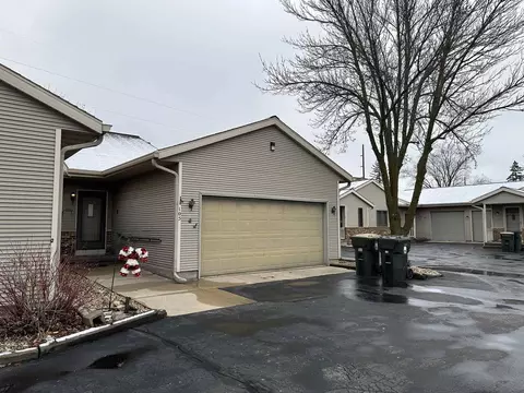 105 White Tail Dr #605, Sun Prairie, WI 53590