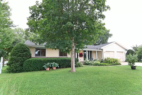 107 W St Mary St, Milton, WI 53563