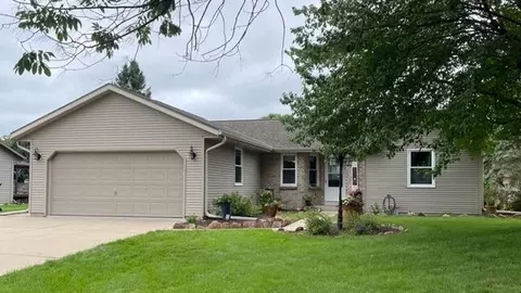 4514 S Wyck Dr, Janesville, WI 53546