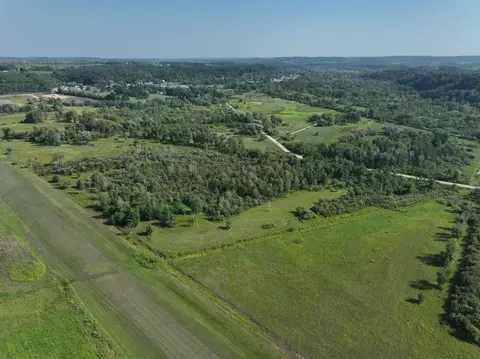 36 Ac School Rd, Wonewoc, WI 53968