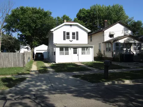 112 N Oakhill Ave, Janesville, WI 53548