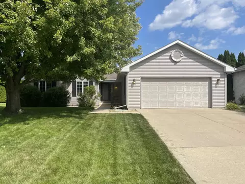 976 Bedford Dr, Janesville, WI 53546