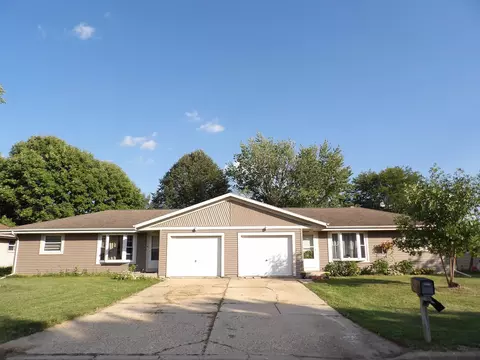 1424 Laramie Ln, Janesville, WI 53546