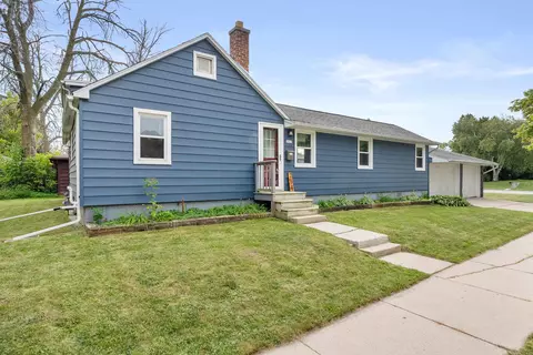 2617 Saemann Ave, Sheboygan, WI 53081