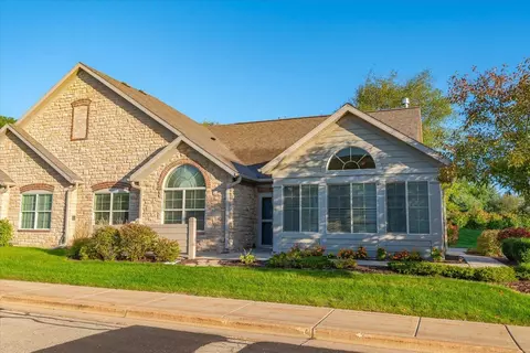46 Harvest Way, Fitchburg, WI 53711