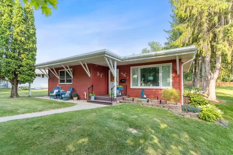 328 Capital St, Wisconsin Dells, WI 53965