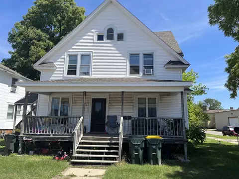 247 S Park St, Reedsburg, WI 53959