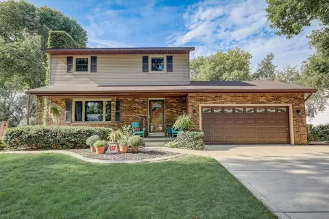5029 Pebblebrook Dr, Madison, WI 53716