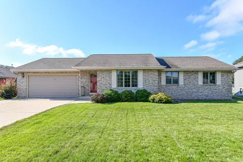 4454 Fieldcrest Dr, Janesville, WI 53546