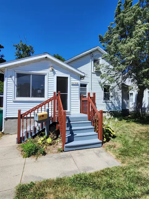 504 N Main St, Edgerton, WI 53534