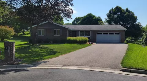 9 Pagham Ct, Madison, WI 53719