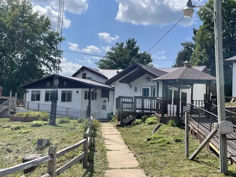 33834 Smyth Hollow Rd, Hillpoint, WI 53937