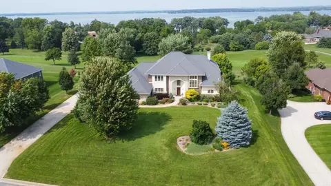 3002 Linnerud Dr, Stoughton, WI 53589