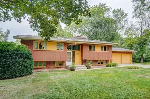 5214 Barton Rd, Madison, WI 53711