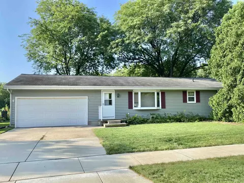 831 Jerico Ln, Sun Prairie, WI 53590