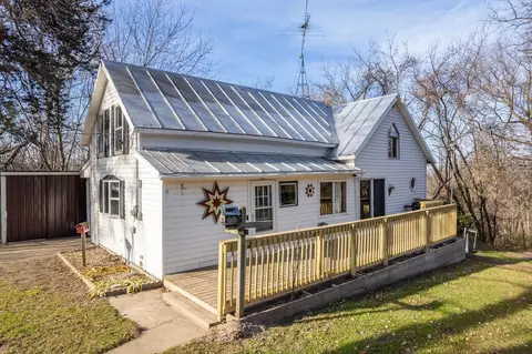 e12916 Neuman Road, Baraboo, WI 53913
