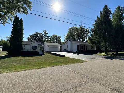 1151 1151b Bittel St, Beloit, WI 53511