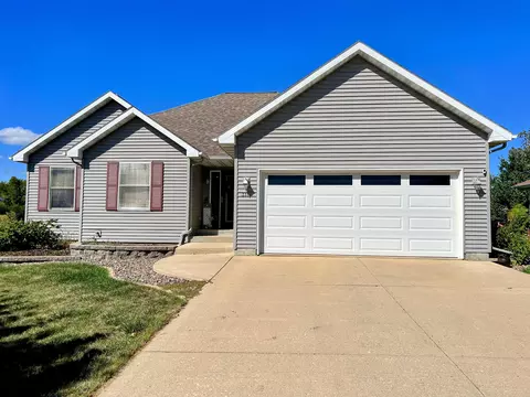 311 N 12th Ave, Monroe, WI 53566