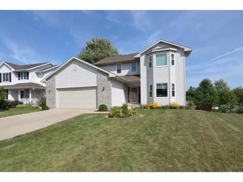 5715 Running Deer Trl, Mcfarland, WI 53558