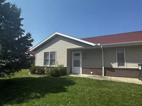 547 Plum Tree Dr, Evansville, WI 53536