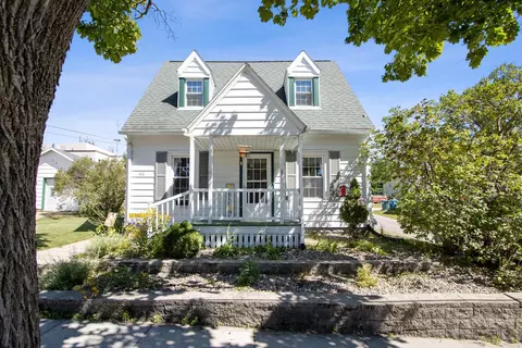 410 Birch St, Baraboo, WI 53913