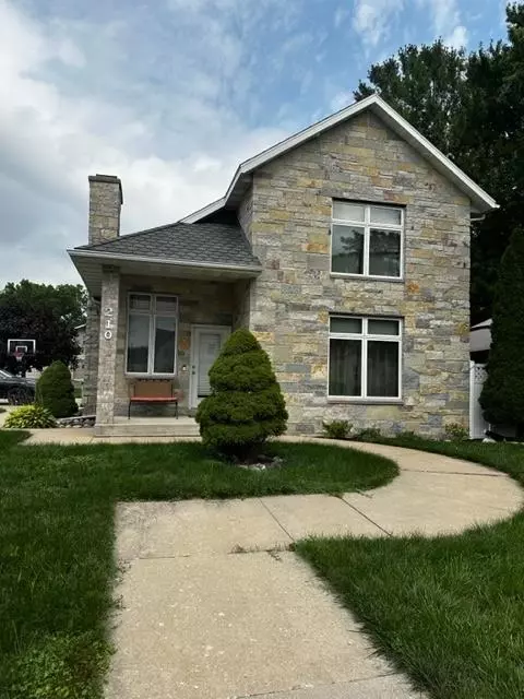 210 E Main St, Beaver Dam, WI 53916