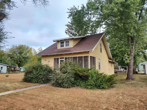 105 W Prairie St, Boscobel, WI 53805