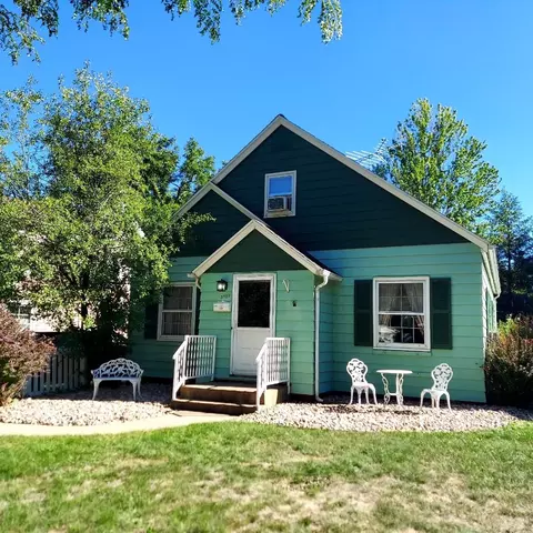 3729 Hillcrest Dr, Madison, WI 53705
