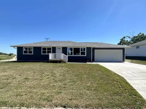 606 30th Ave, Monroe, WI 53566