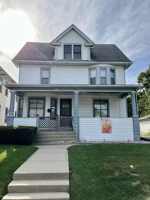 108 S Academy St, Janesville, WI 53546