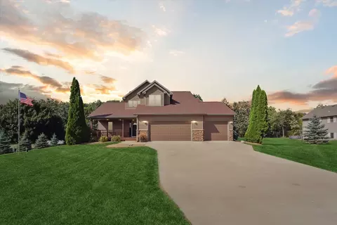 6116 W Burrwood Dr, Janesville, WI 53548