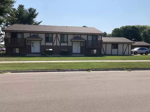 922 Suffolk Dr, Janesville, WI 53546