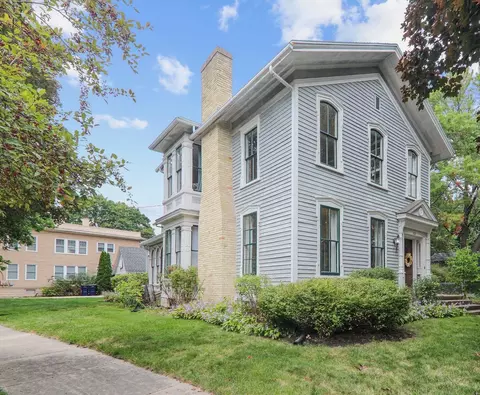 703 E Court St, Janesville, WI 53545