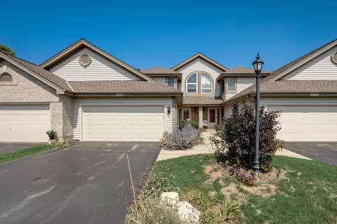 1915 Springbrook #B, Waukesha, WI 53186