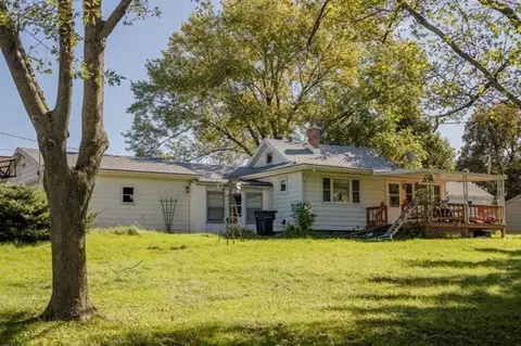 832 Sutherland Ave, Janesville, WI 53545