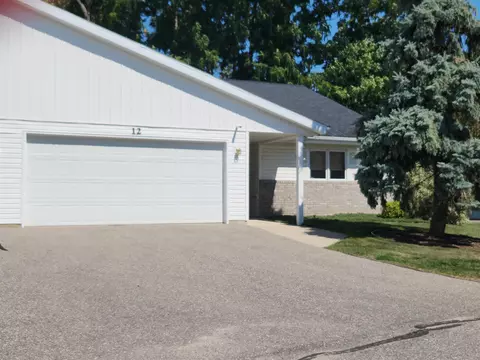 1720 Elizabeth St #12, Baraboo, WI 53913