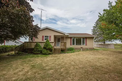 2273 Highway 80, Cuba City, WI 53807
