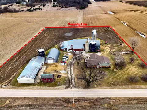 6796 Breunig Rd, Mazomanie, WI 53560