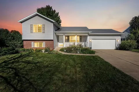 1758 Frawley Dr, Sun Prairie, WI 53590