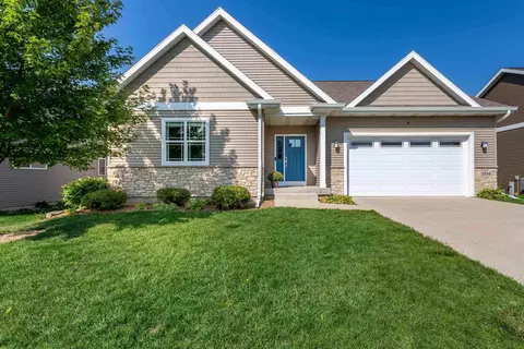1910 Swainson Dr, Verona, WI 53593