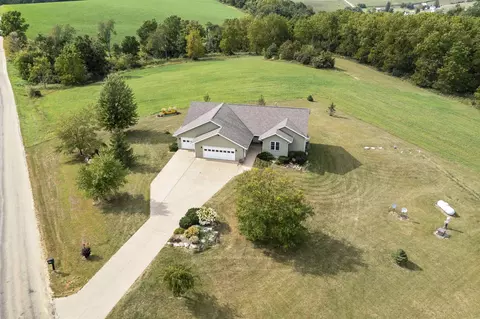 3830 Platte Rd, Platteville, WI 53818