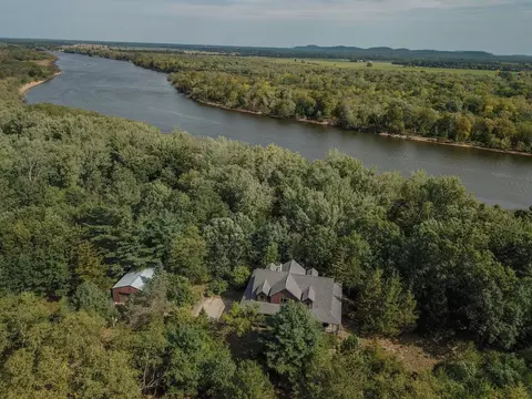 w3004 49th Street, Mauston, WI 53948