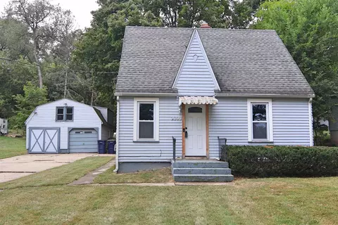 2009 Wood St, Janesville, WI 53548