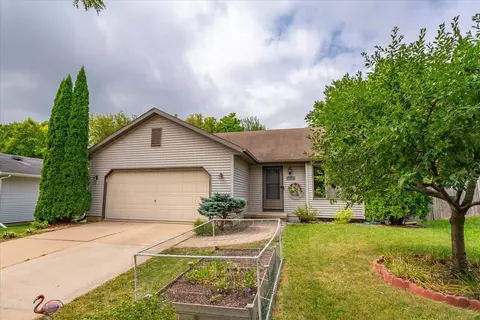 2726 Fell Rd, Madison, WI 53713