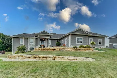 3078 Parker Pass, Sun Prairie, WI 53590