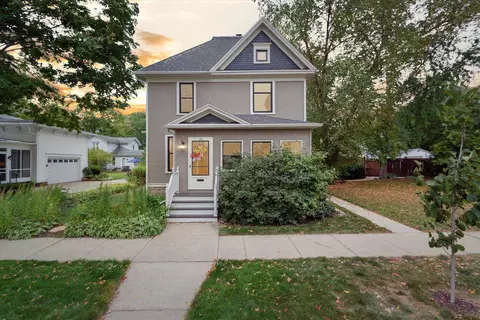 123 S 1st St, Evansville, WI 53536