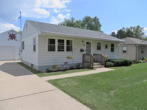 1763 Johnson St, Beloit, WI 53511