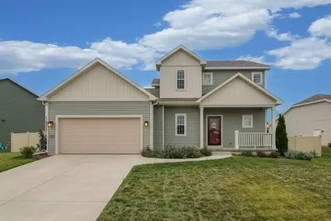 560 Water Tower Dr, Marshall, WI 53559